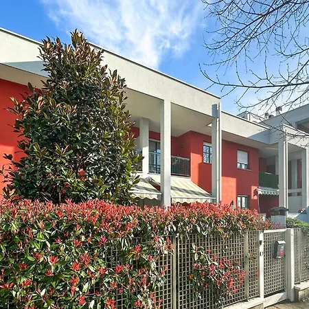 3 Bedroom Awesome In * Bergame