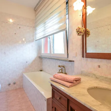 3 Bedroom Awesome In