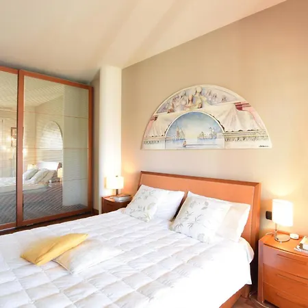 Σπίτι διακοπών 3 Bedroom Awesome In *